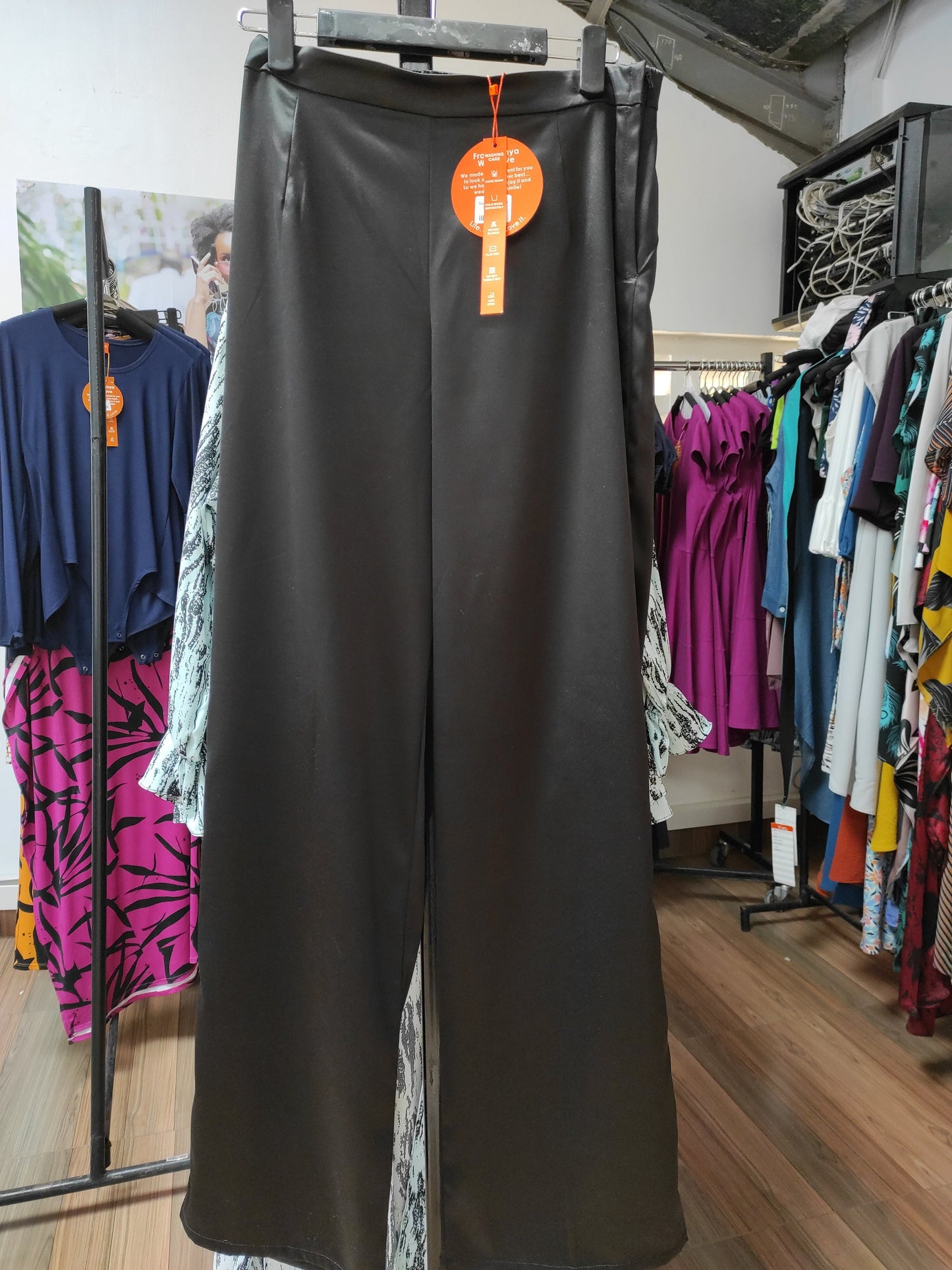 Vivo Raha Straight Pants - Black