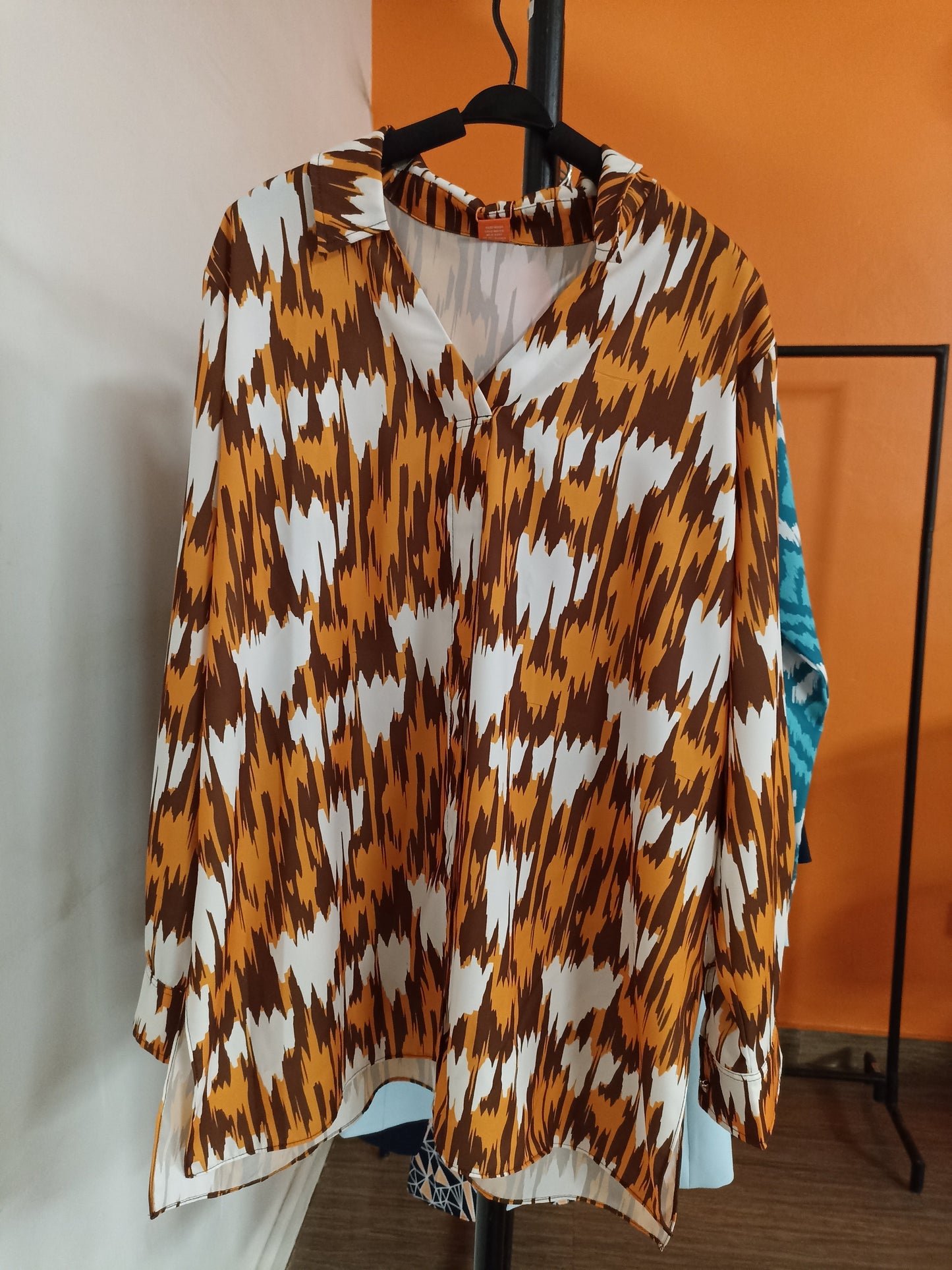 Vivo Taji Long Sleeve V-Neck Tunic Top - Brown / Mustard Ikat Abstract Print