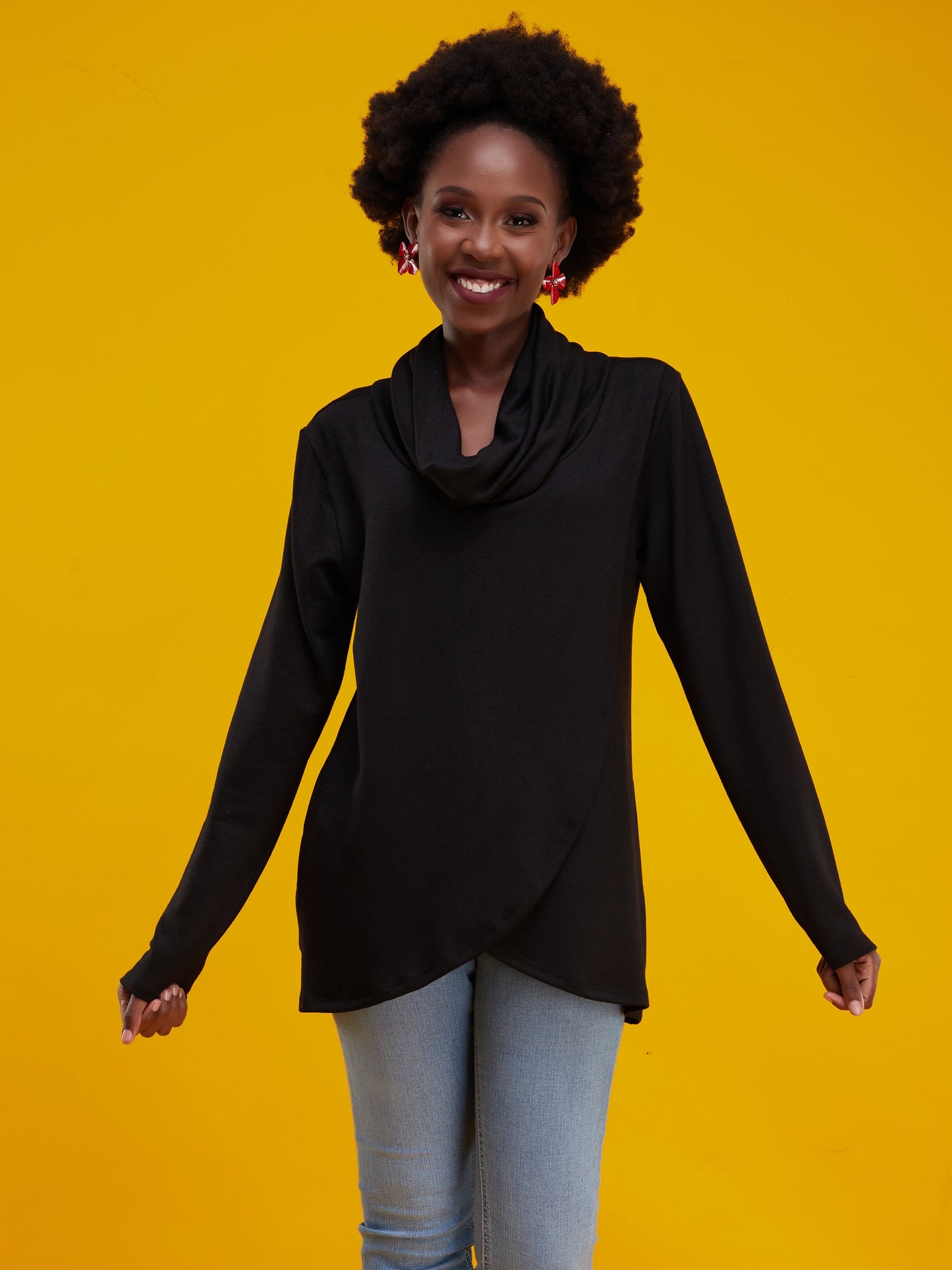 Vivo Basic Tulip Sweater - Black