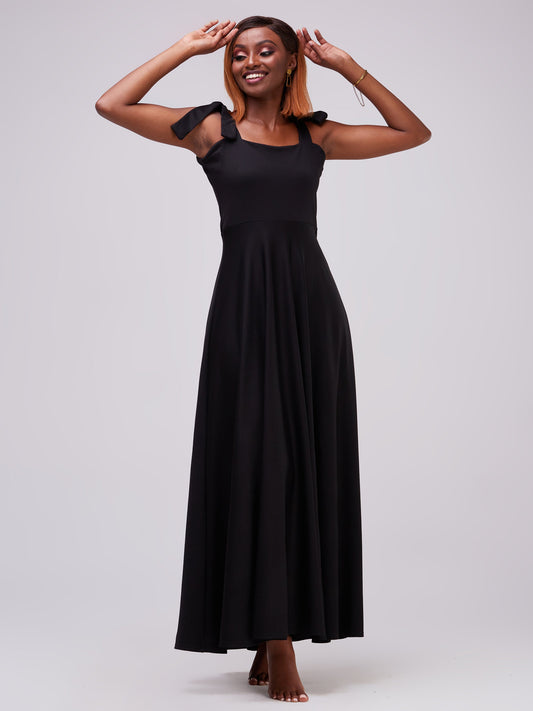 Vivo Zari Strappy Circular Maxi Dress - Black