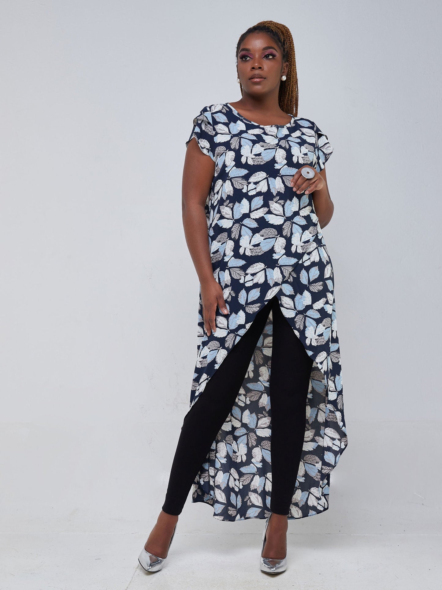 Vivo Lalea Tulip Sleeve Overlap Maxi Top - Blue Print