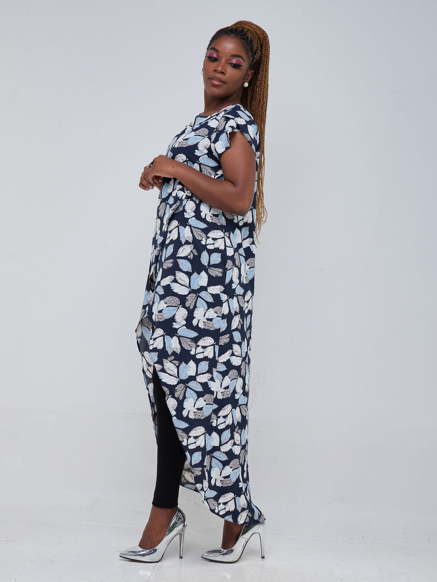 Vivo Lalea Tulip Sleeve Overlap Maxi Top - Blue Print