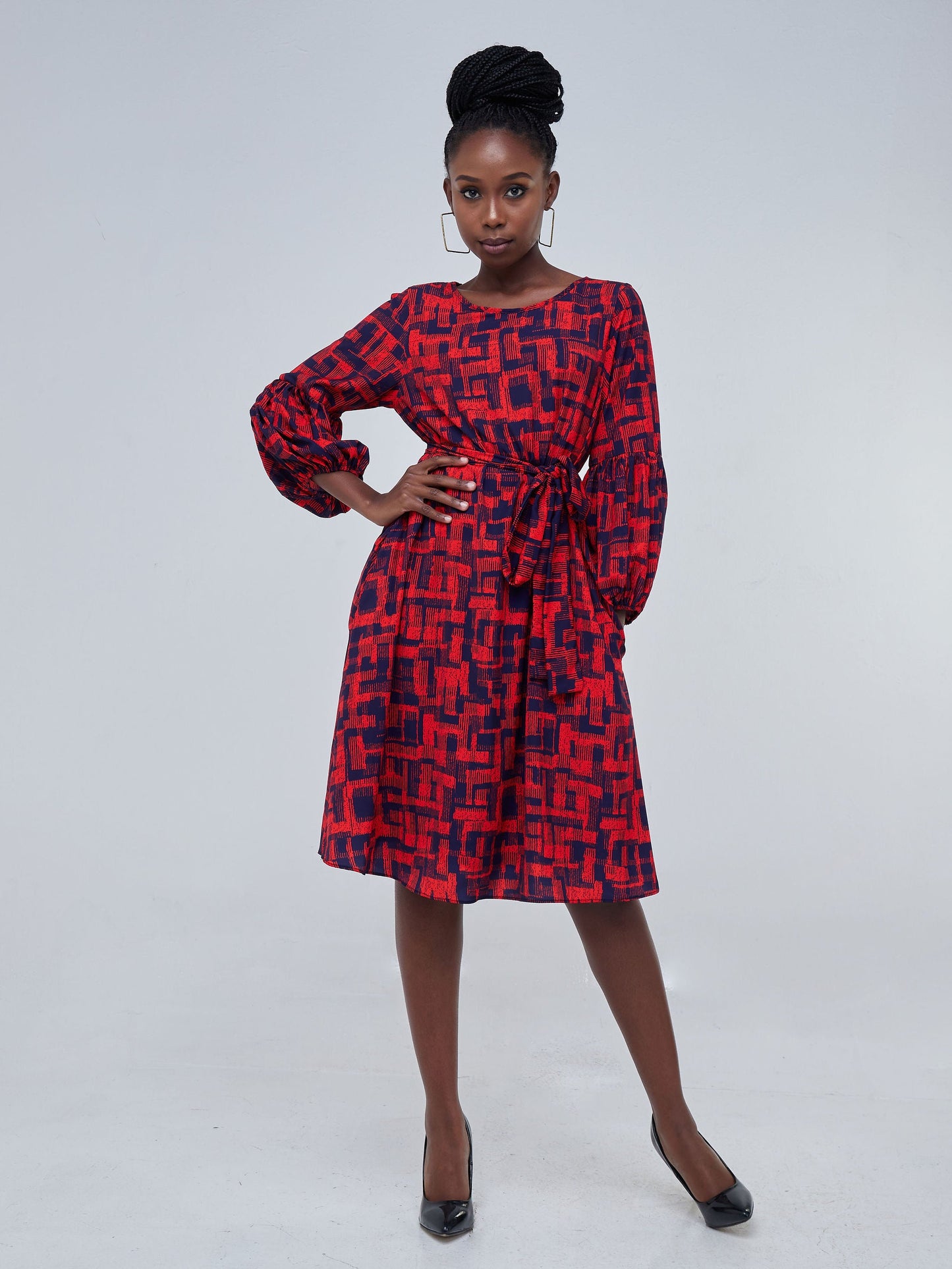 Vivo Zena Bishop Panel Long Sleeve Round Neck Dress - Navy Blue Print