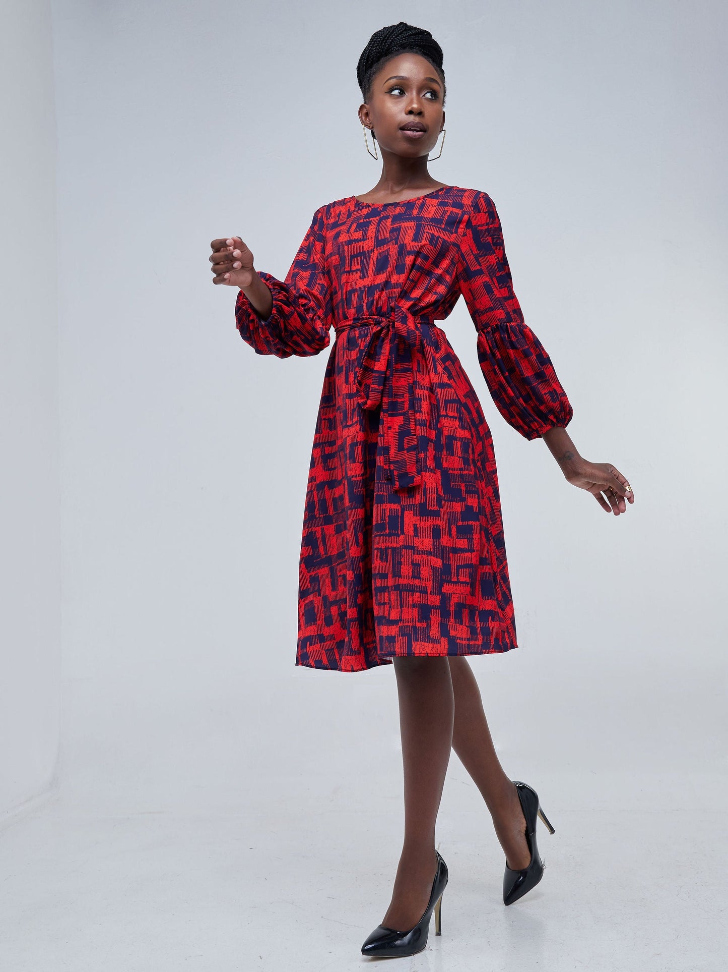 Vivo Zena Bishop Panel Long Sleeve Round Neck Dress - Navy Blue Print