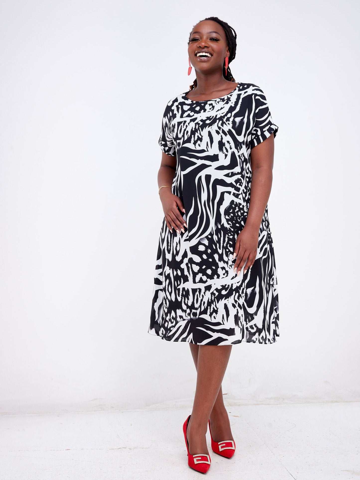 Vivo Pesi Drop Shoulder Tent Dress - Black / White Animal Print