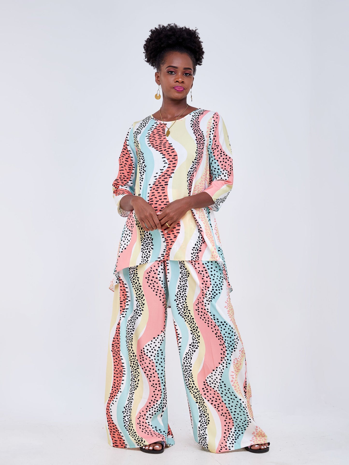 Vivo Luna 3/4 Sleeve High Low Top - White / Pink Abstract Print