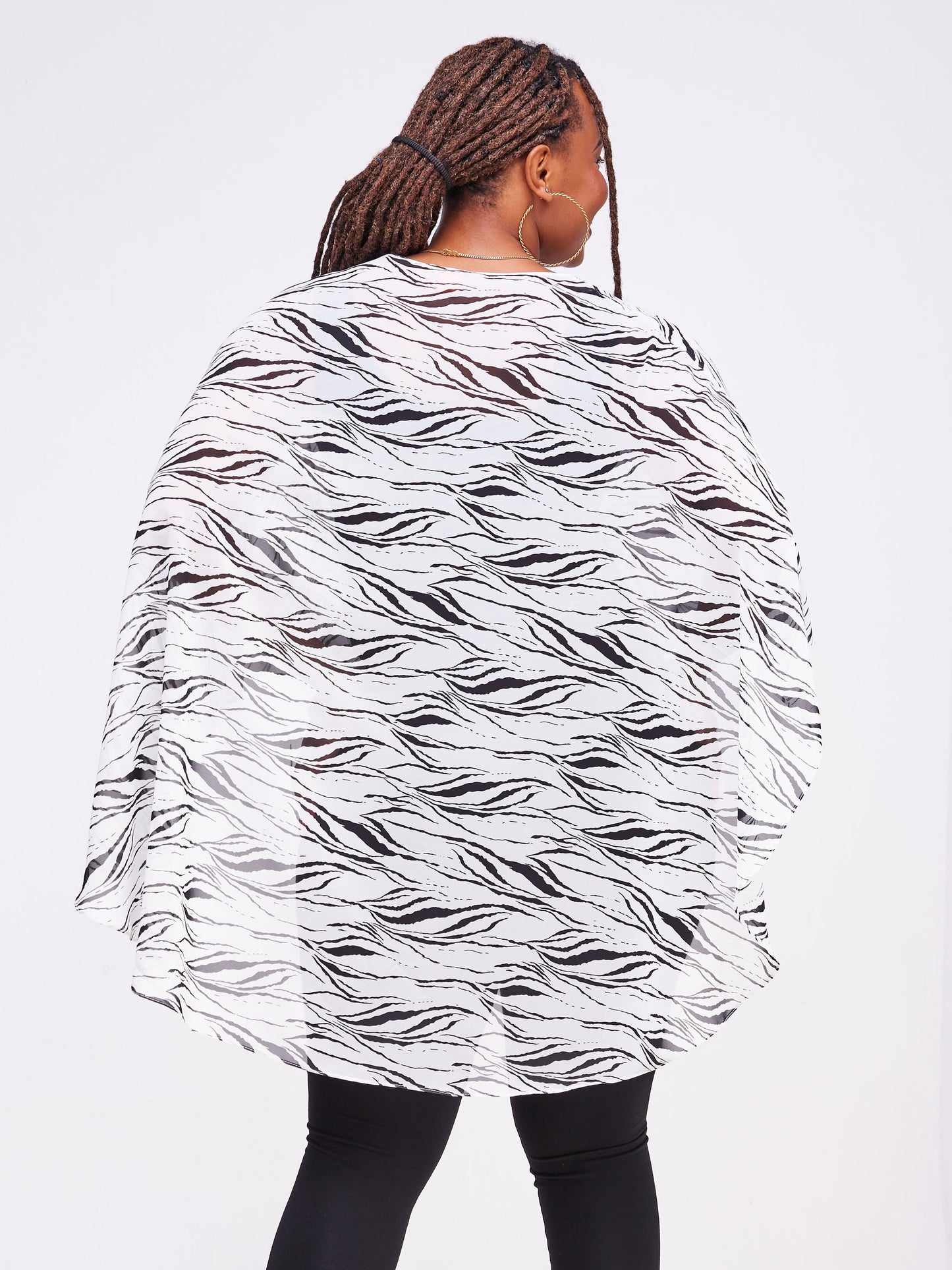 Vivo Sana Cape Top - Black / White Abstract Print
