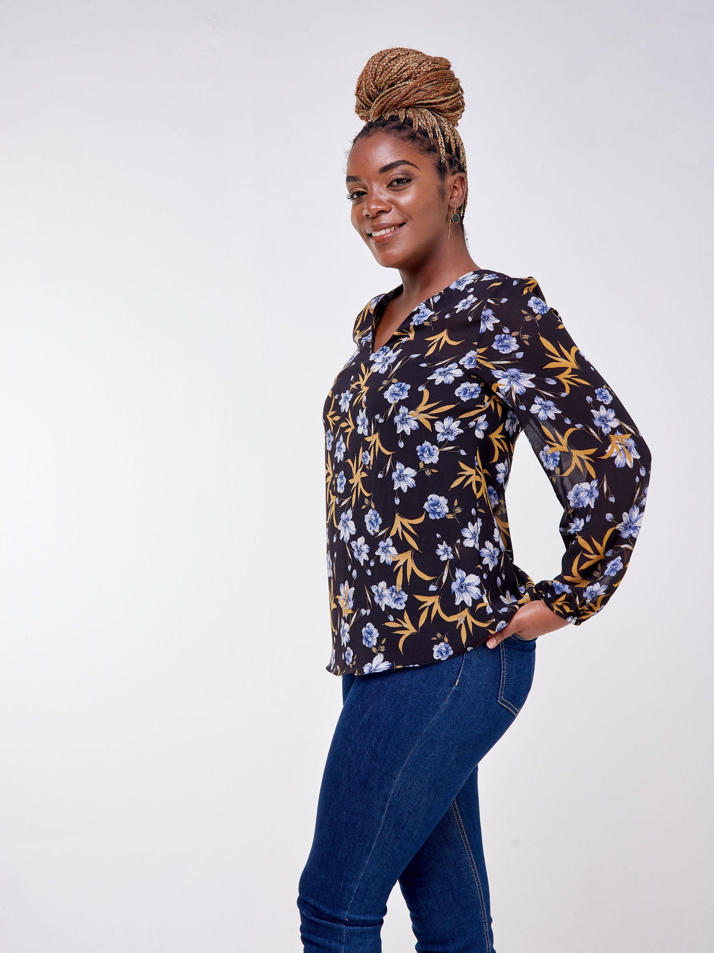 Vivo Tana Scalloped V-Neck Top - Black / Blue Floral Print