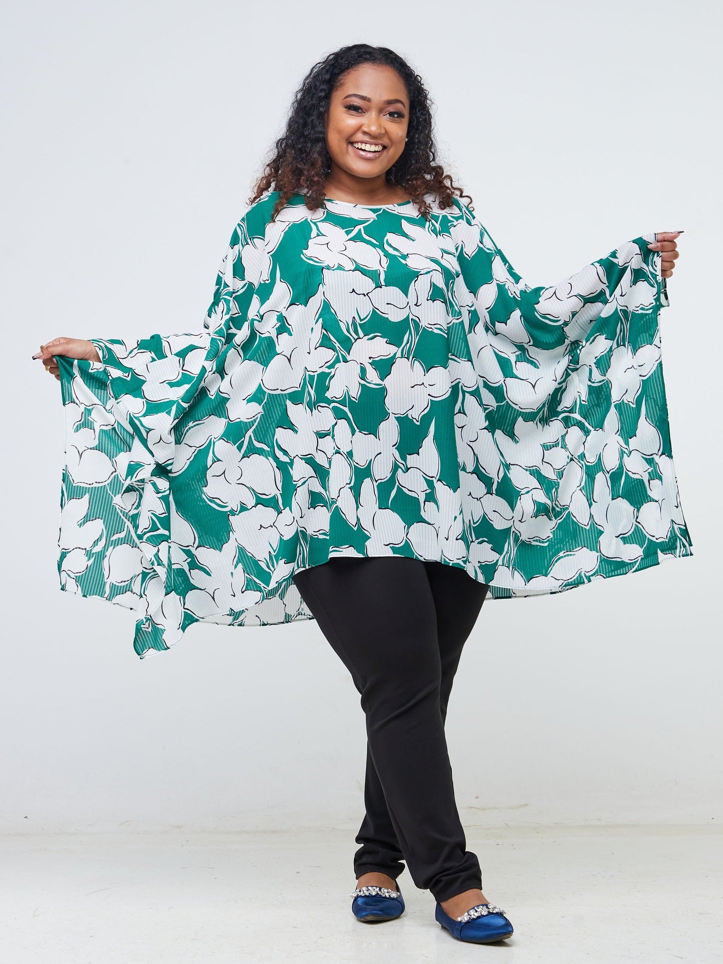 Vivo Basic Wide Loose Top - Green / White Floral Print