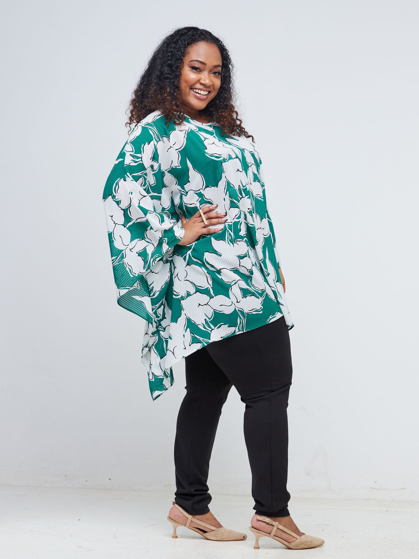 Vivo Basic Wide Loose Top - Green / White Floral Print