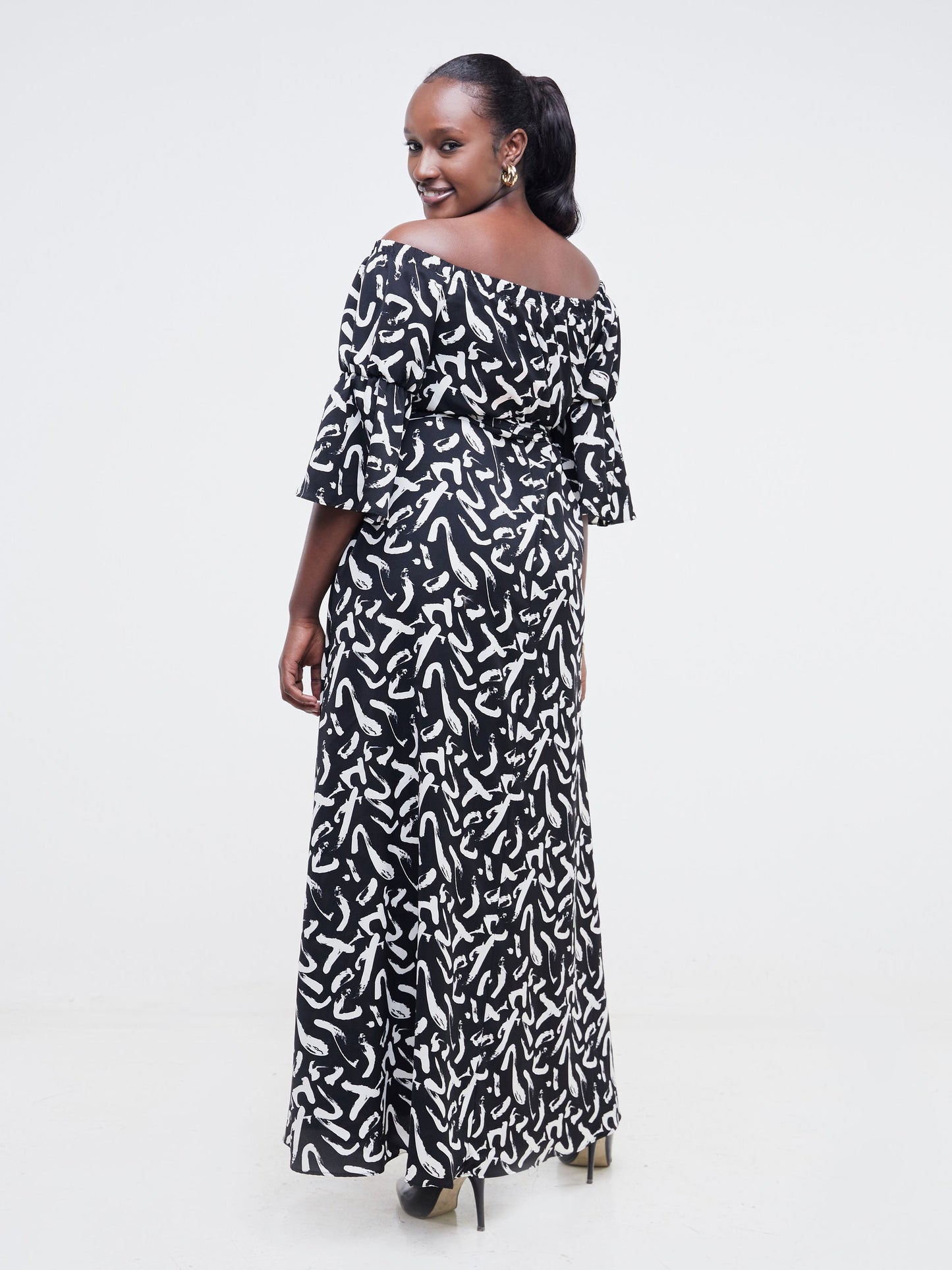 Vivo Tana Off Shoulder Maxi Dress - Black / Off White Abstract Print