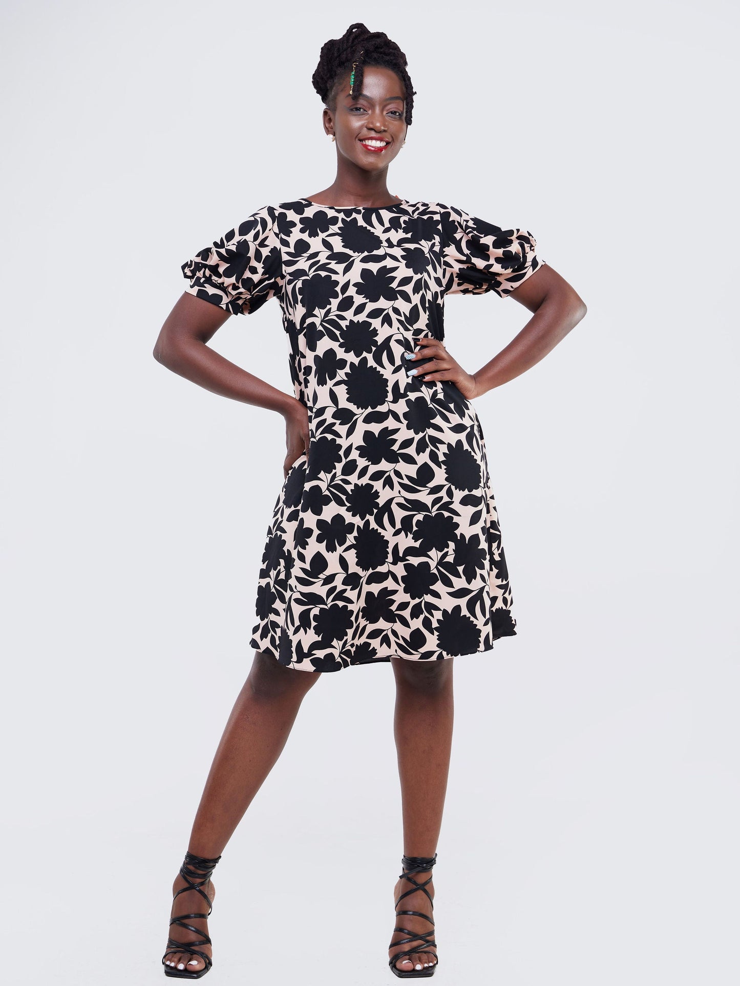 Vivo Wingu Puff Sleeve Knee Length Dress - Peach / Black Floral Print