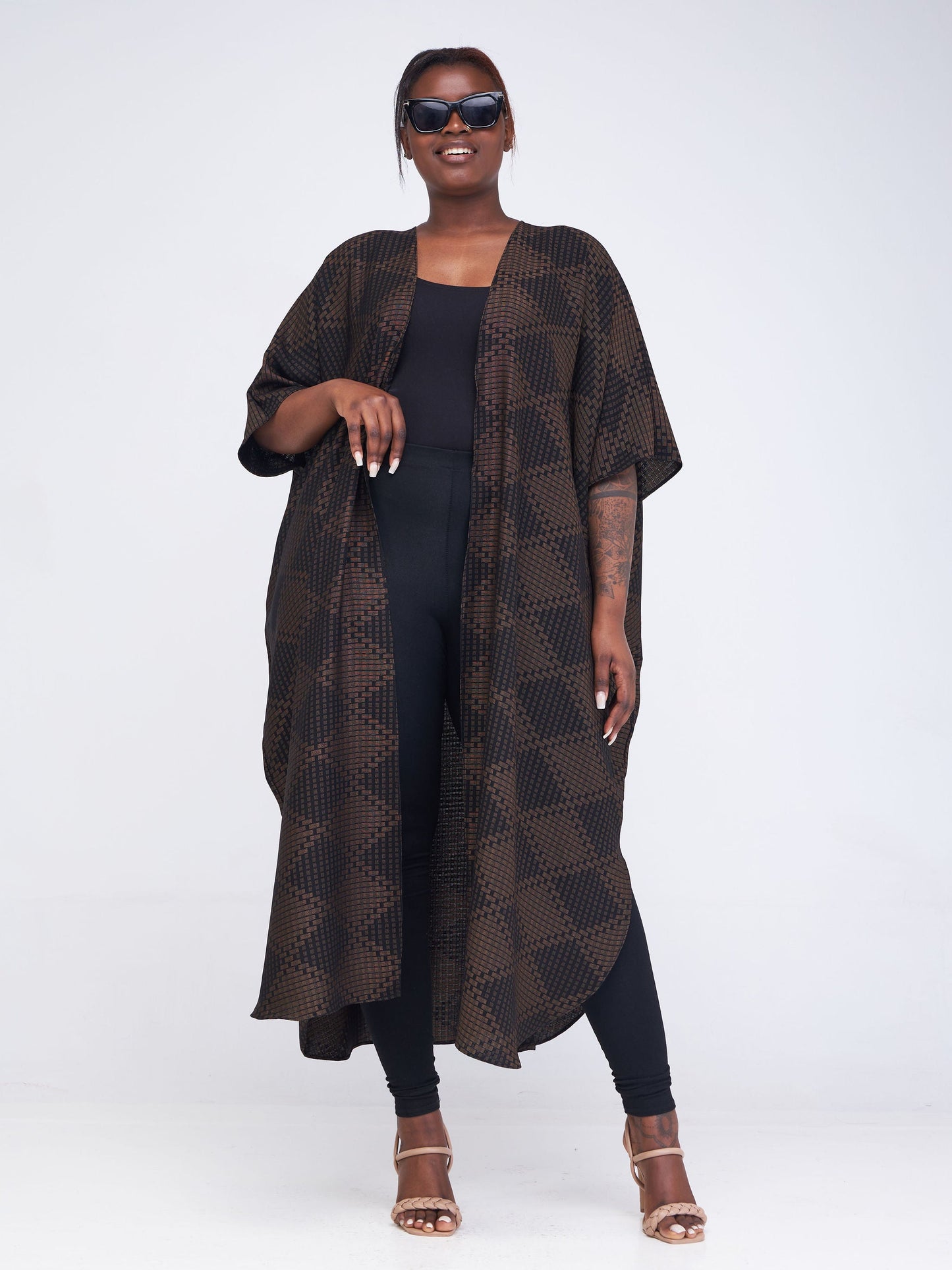 Vivo Basic Open Kaftan - Black / Gold Geometric Print