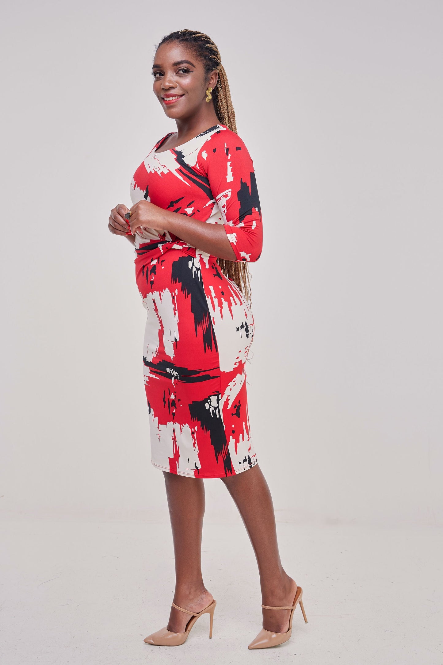 Vivo Basic Side Twist Knee Length Dress - Red / Black Abstract Print