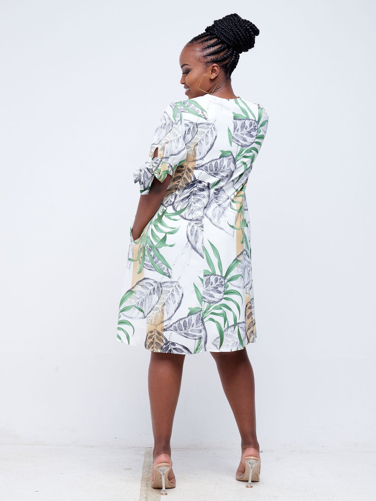 Vivo Tana Puff Sleeve Knee Length Dress - White Floral