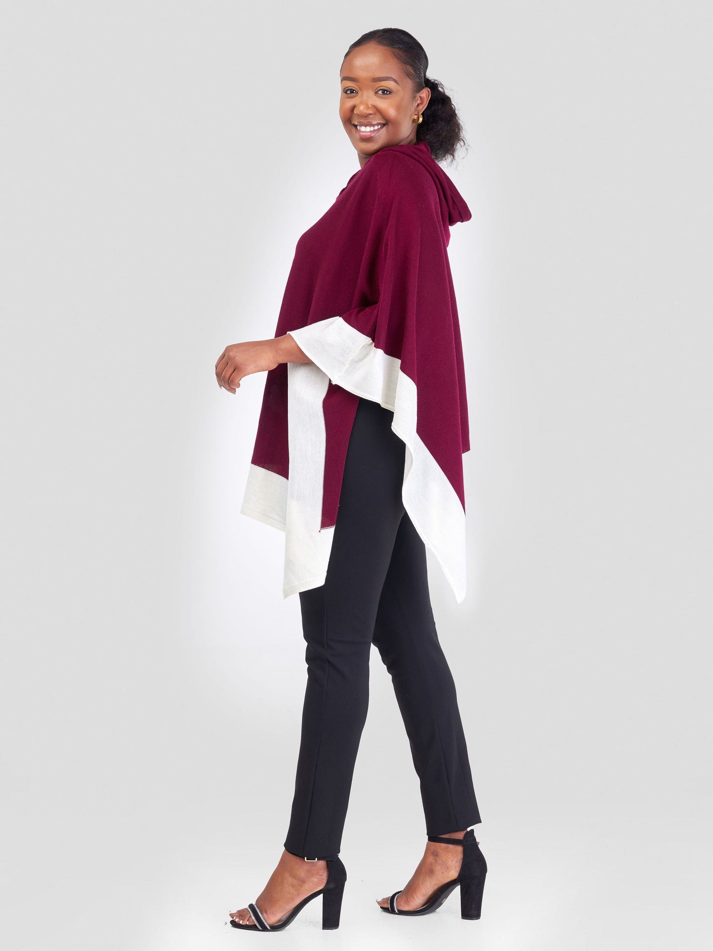 Vivo Basic Dada Poncho - Raspberry / Off-white