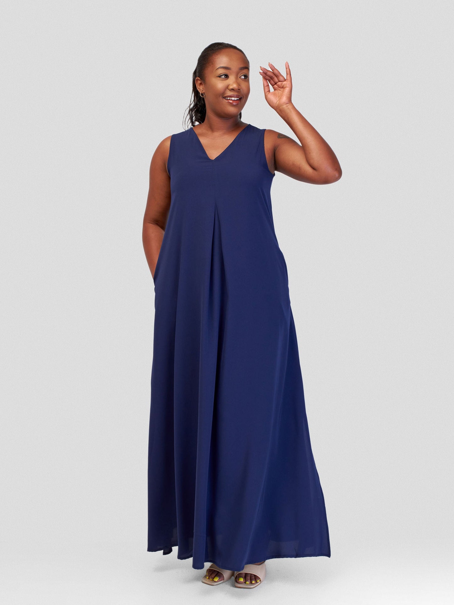 Vivo Ava Front Pleat Maxi Dress - Navy Blue