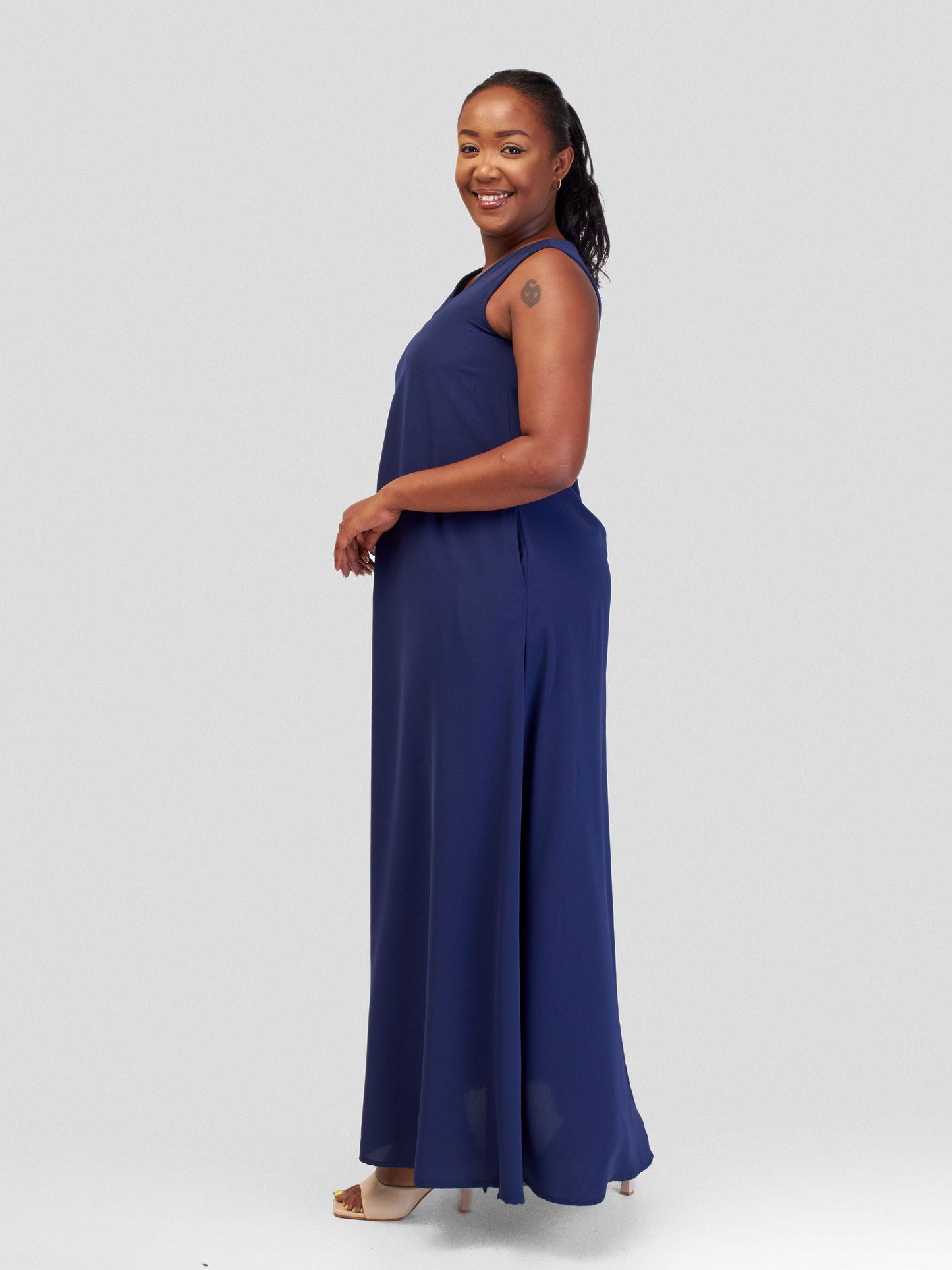 Vivo Ava Front Pleat Maxi Dress - Navy Blue