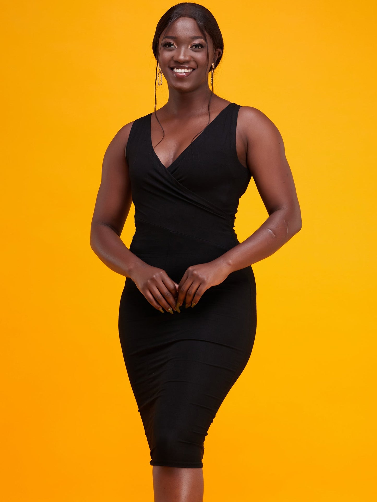 Vivo Zuri V- Neck Bodycon - Black