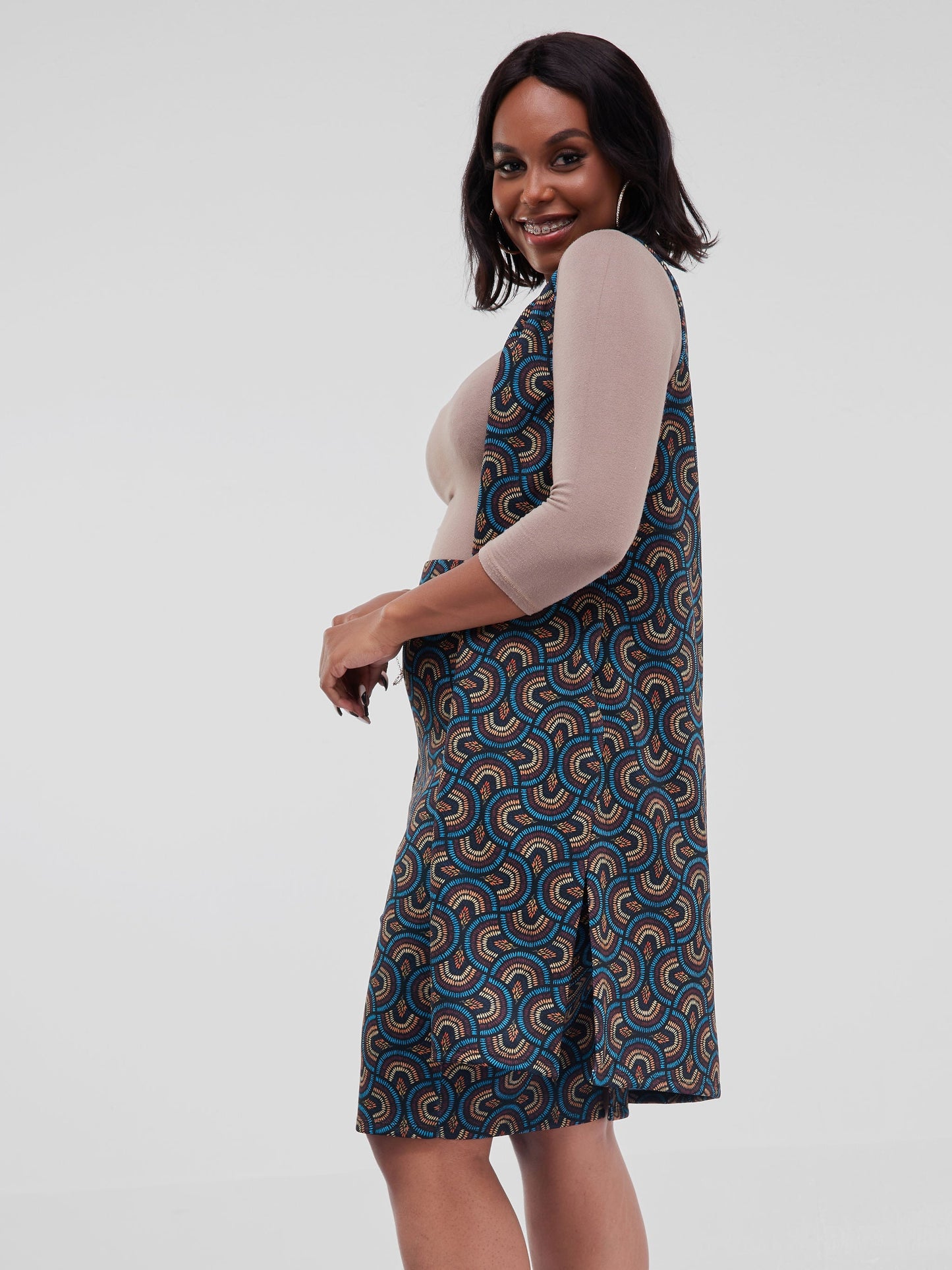 Vivo Hema Sleeveless Overcoat - Black / Mustard Print