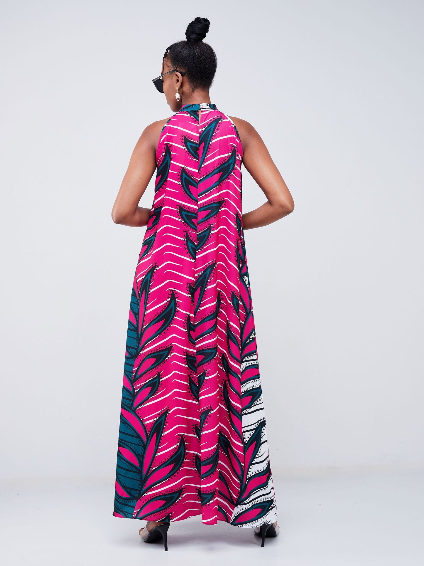 Vivo Jamila Halter Neck Maxi Dress - Pink / Teal Abstract Print