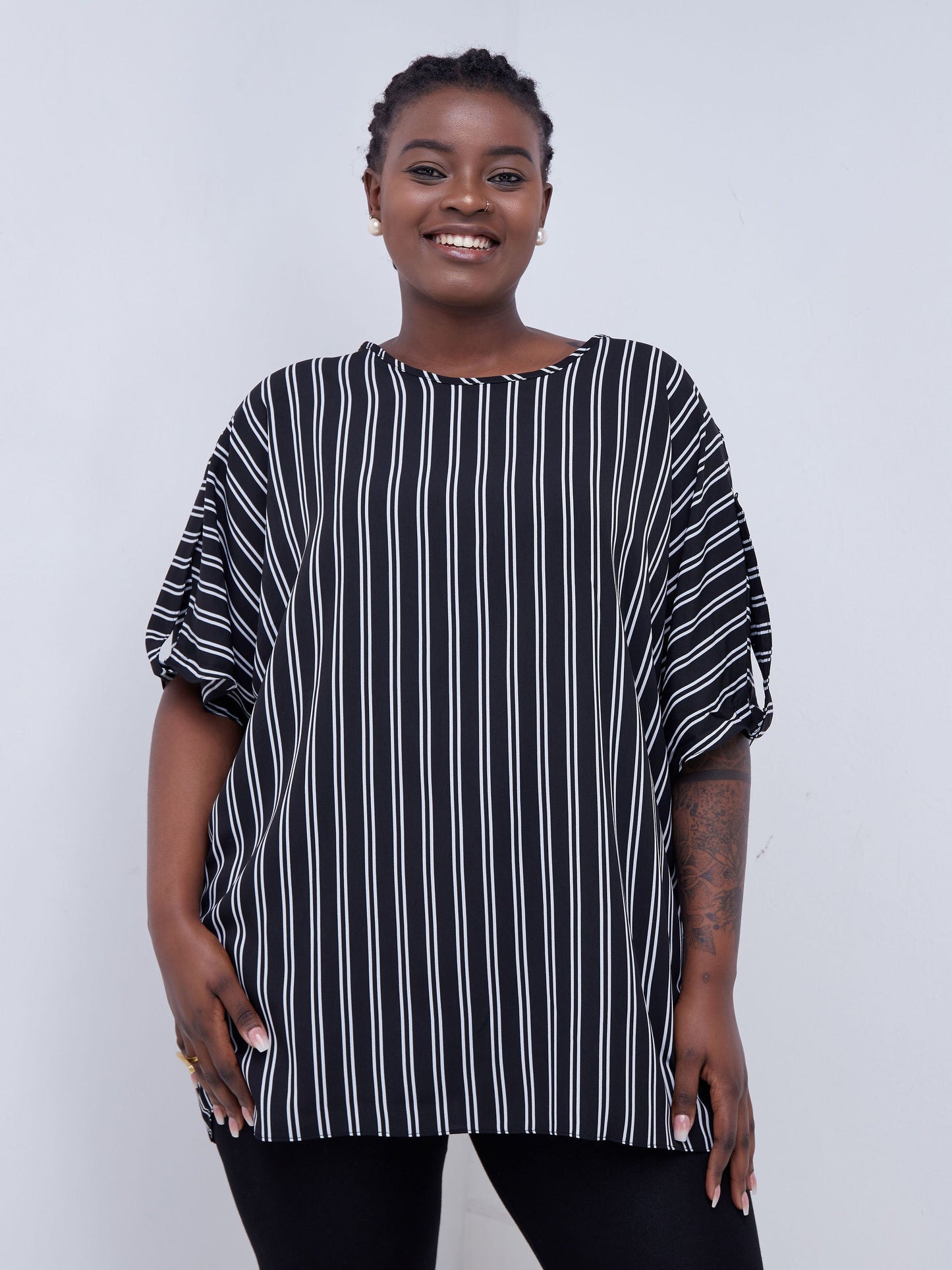Vivo Mistari Dolman Top - Black Print