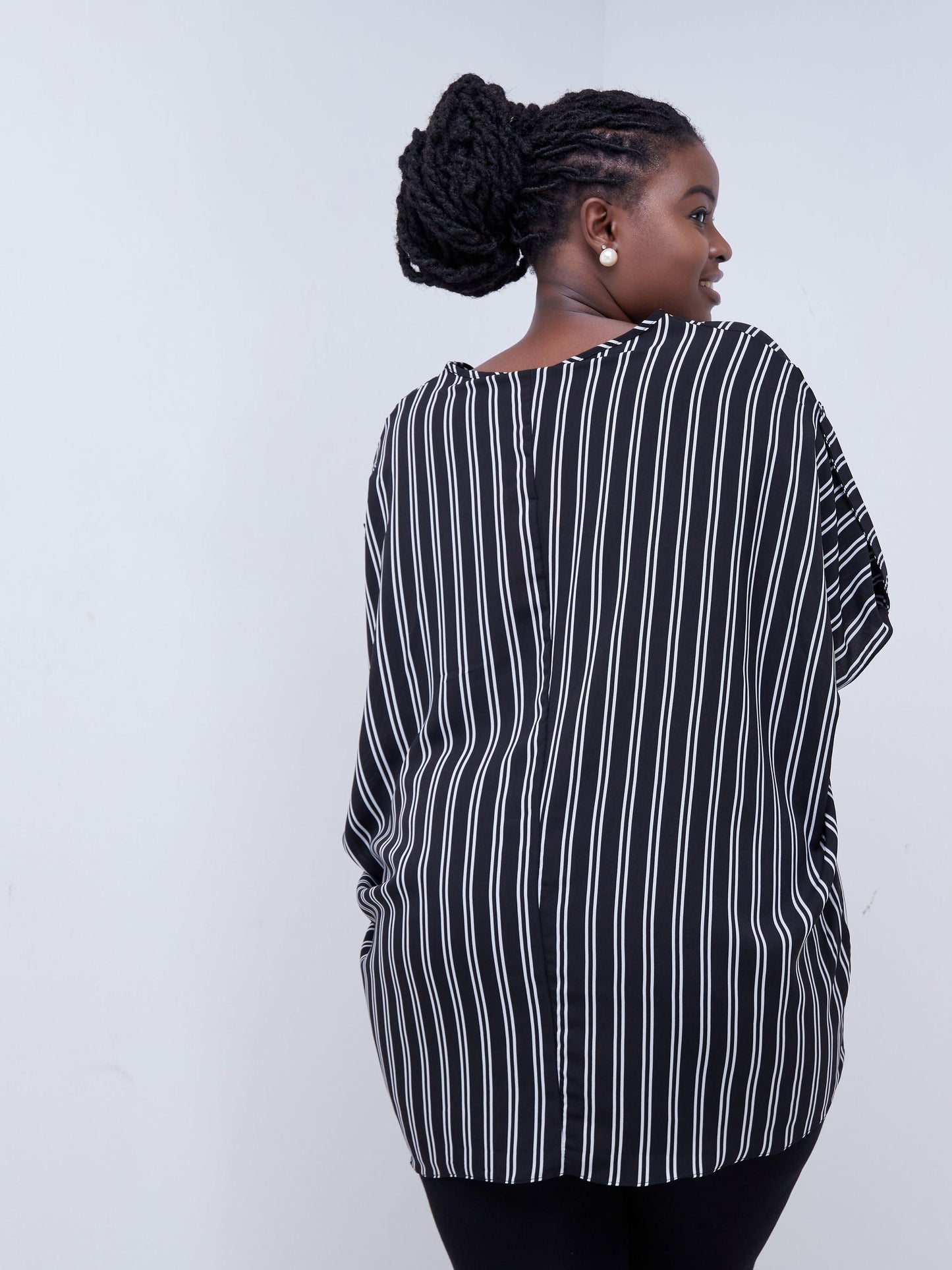 Vivo Mistari Dolman Top - Black Print