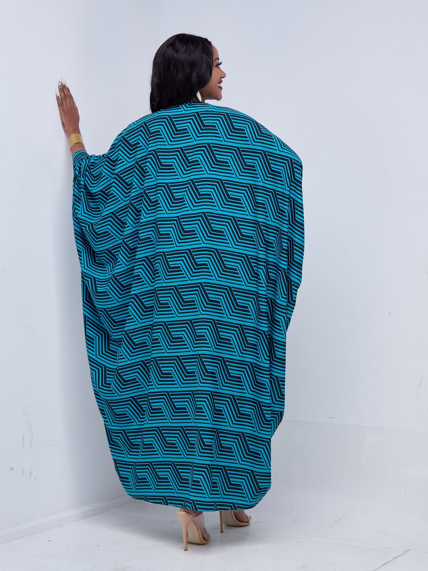 Vivo Mistari Gathered Sleeve Open Kaftan - Blue / Black Print