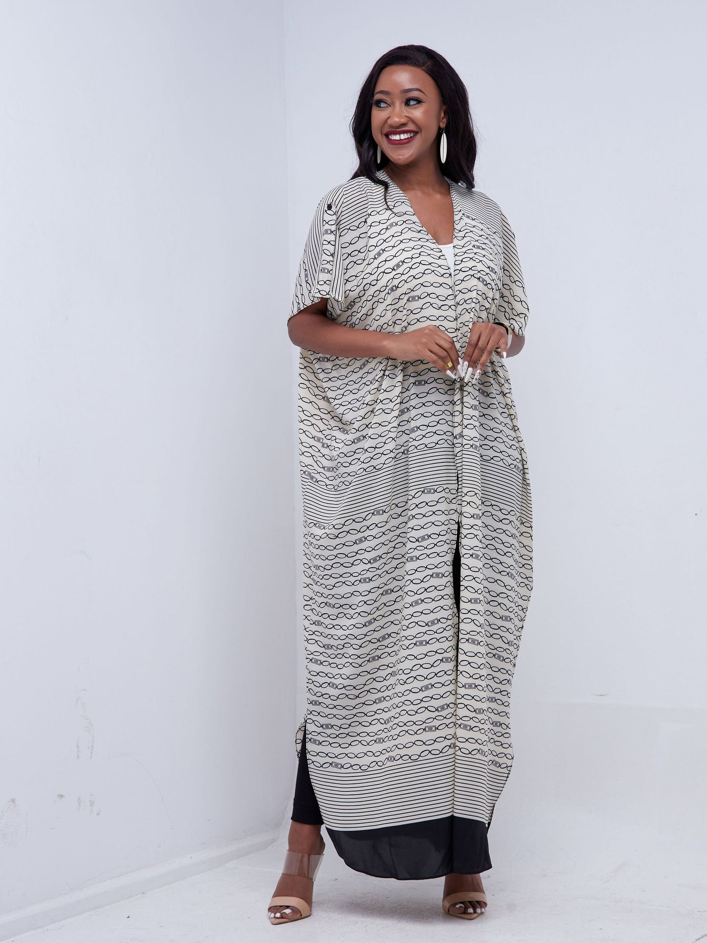 Vivo Mistari Dolman Maxi Kimono - Off White / Black Chain Print