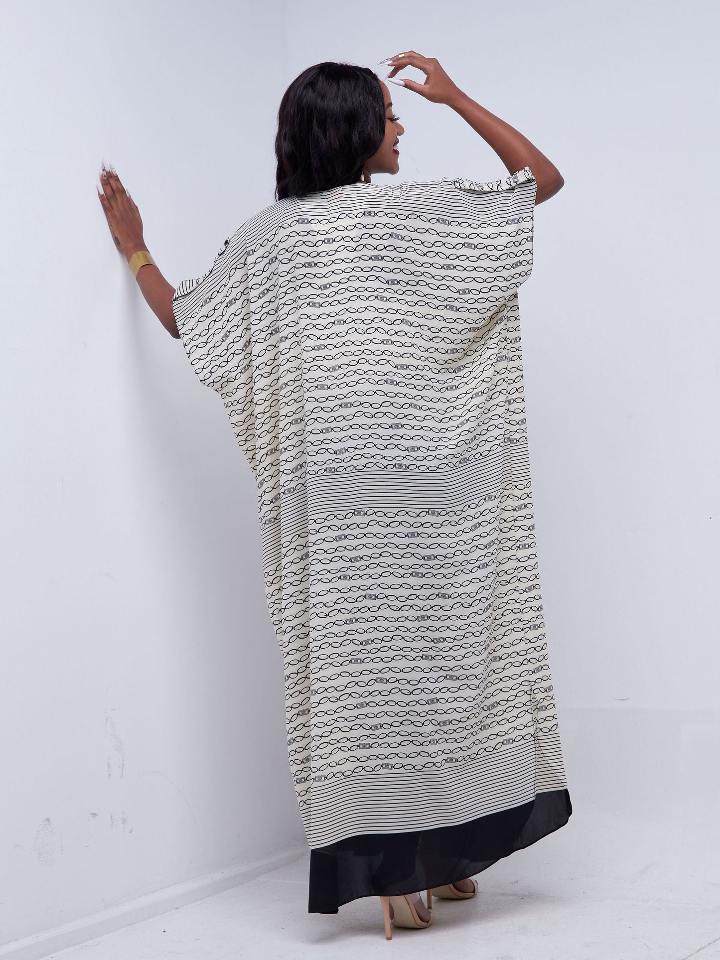 Vivo Mistari Dolman Maxi Kimono - Off White / Black Chain Print