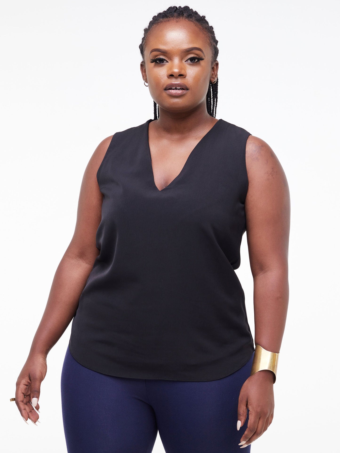 Vivo Fahari V Neck Sleeveless Top - Black