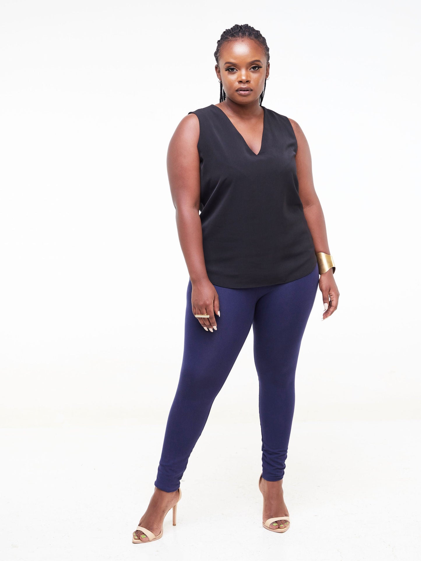 Vivo Fahari V Neck Sleeveless Top - Black