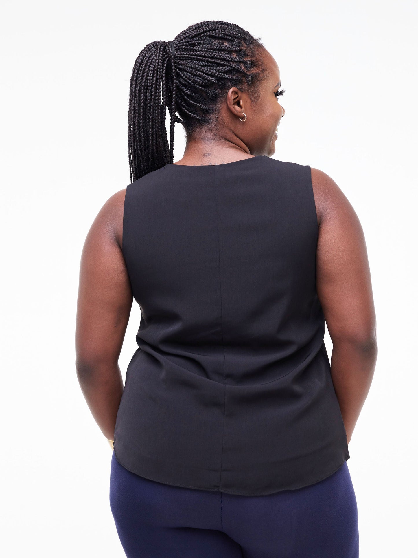 Vivo Fahari V Neck Sleeveless Top - Black