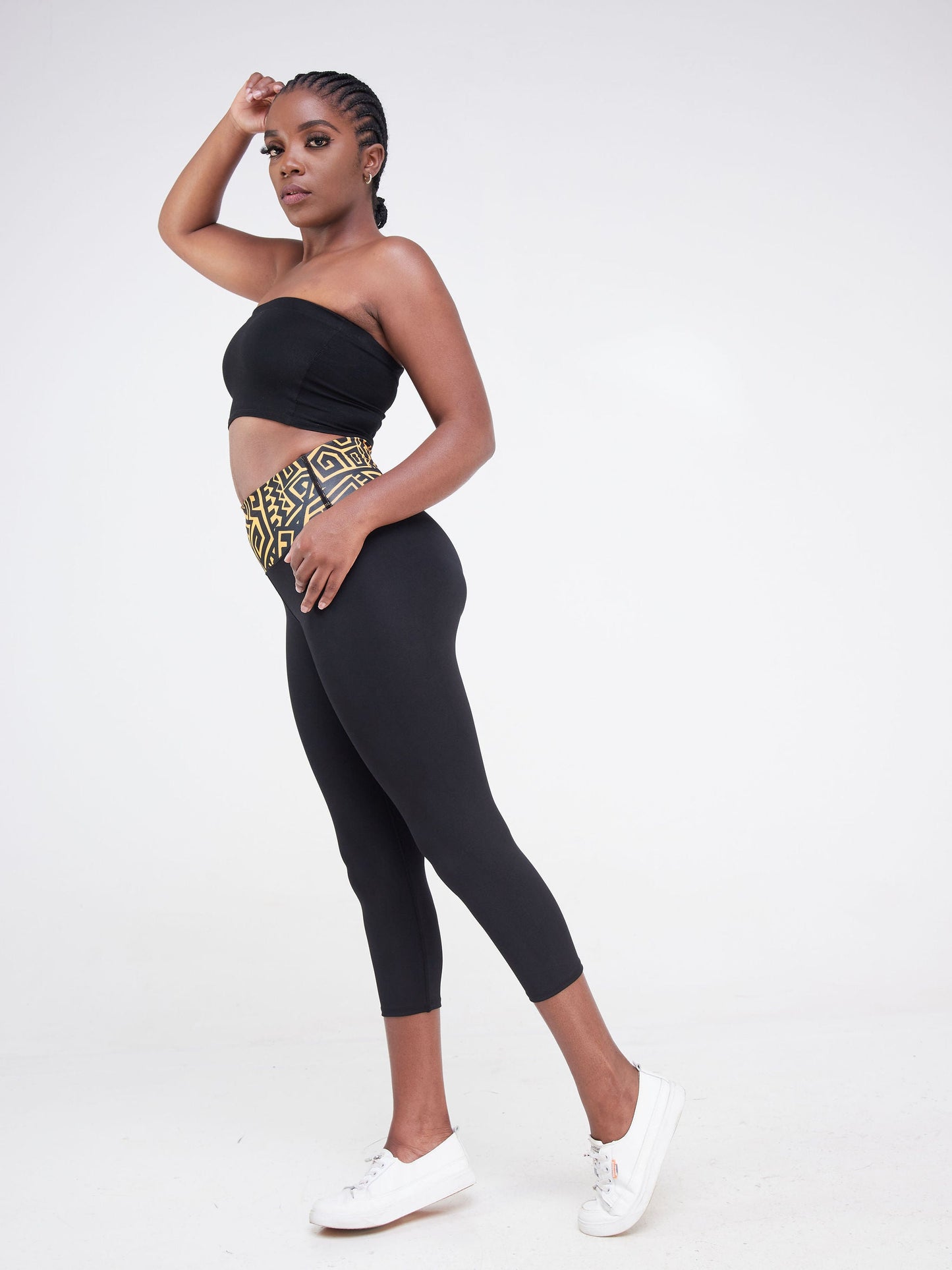 Vivo Fitness Capri Leggings - Black / Mustard Geometric Print