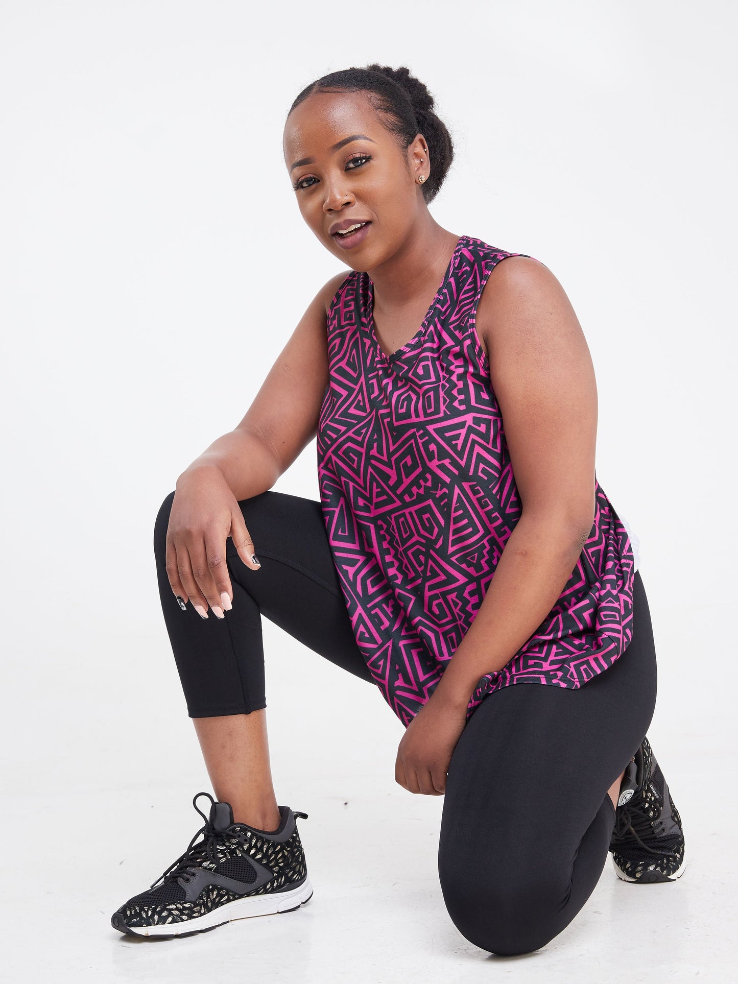 Vivo Fitness Sleeveless High Low Top - Black / Purple Print