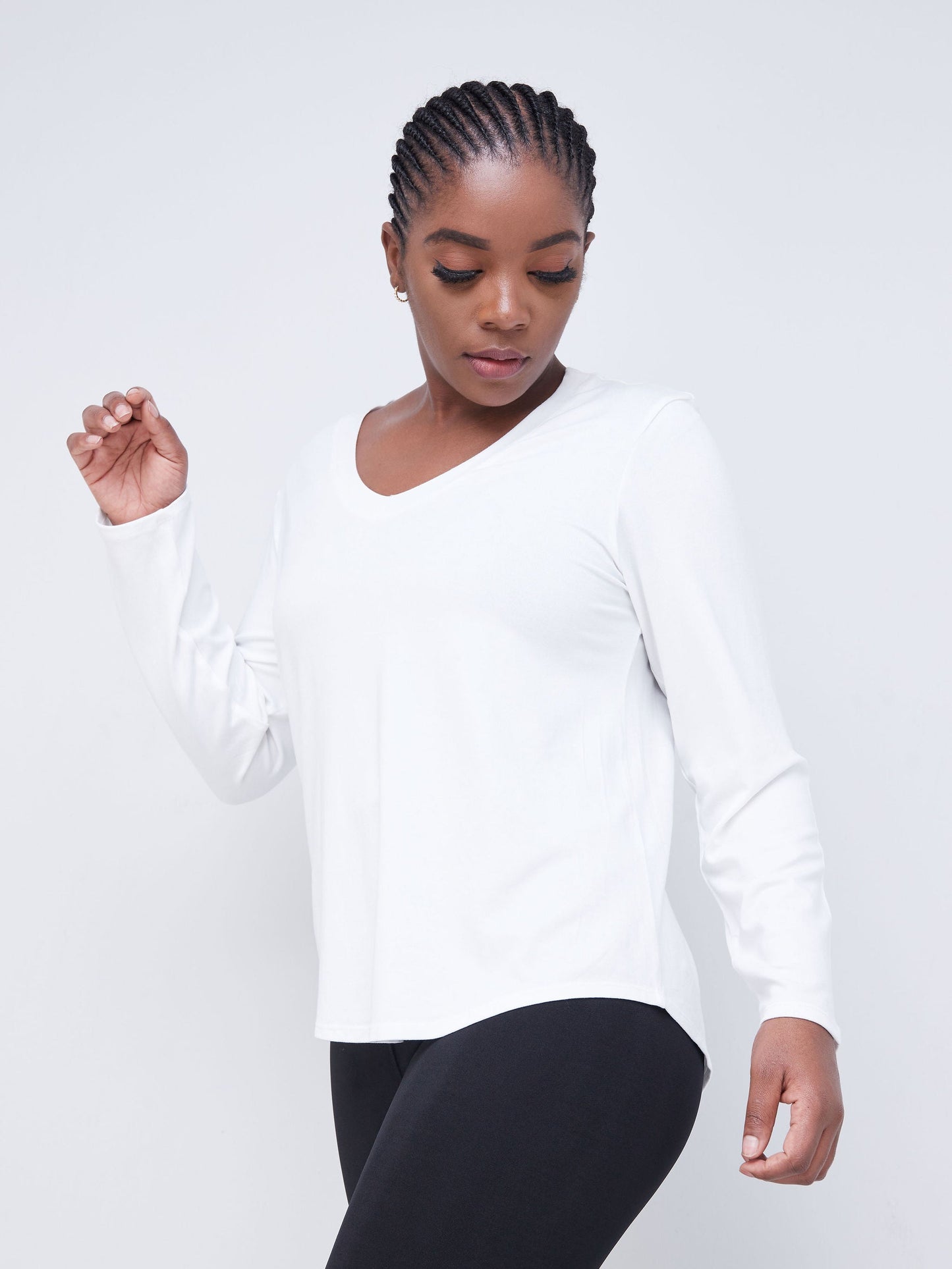 Vivo Fitness Long Sleeve V Neck Top - White