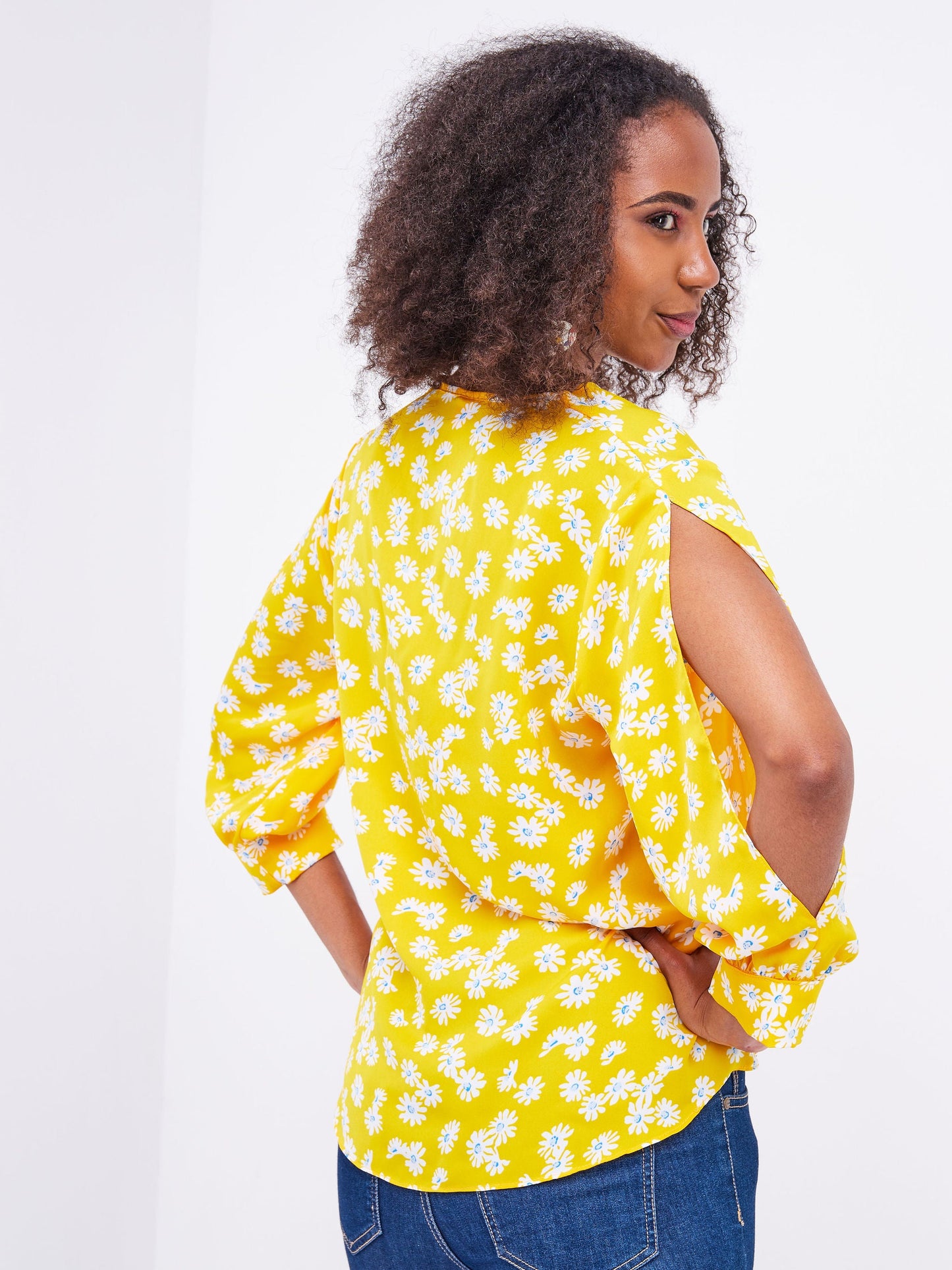 Vivo Jasiri 3/4 Cut Out Sleeve Top - Yellow / White Floral Print