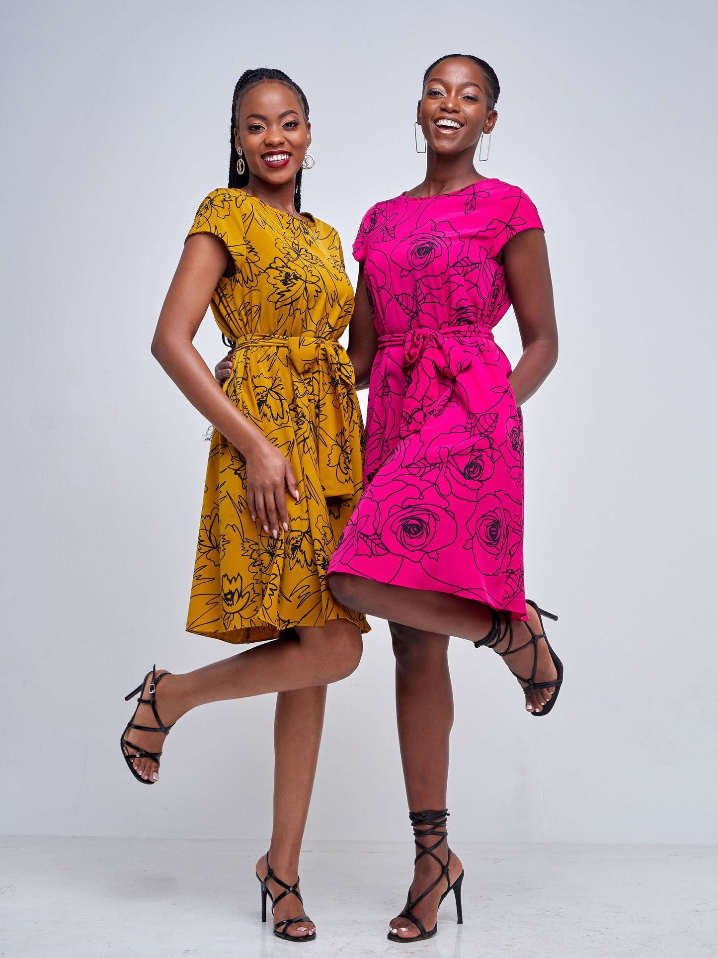 Vivo Basic Cap Sleeve Knee Length Tent Dress - Hot Pink / Black Floral Print