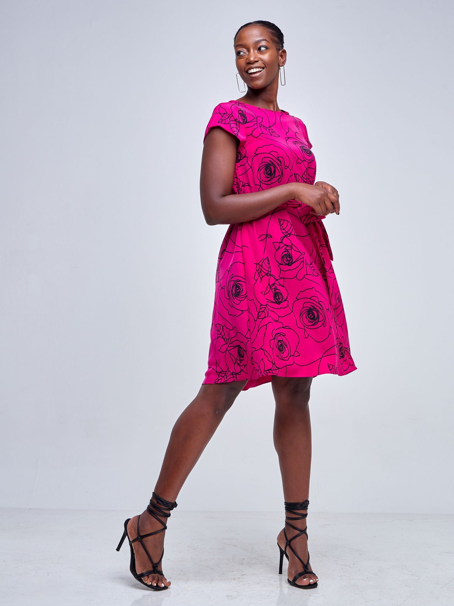 Vivo Basic Cap Sleeve Knee Length Tent Dress - Hot Pink / Black Floral Print