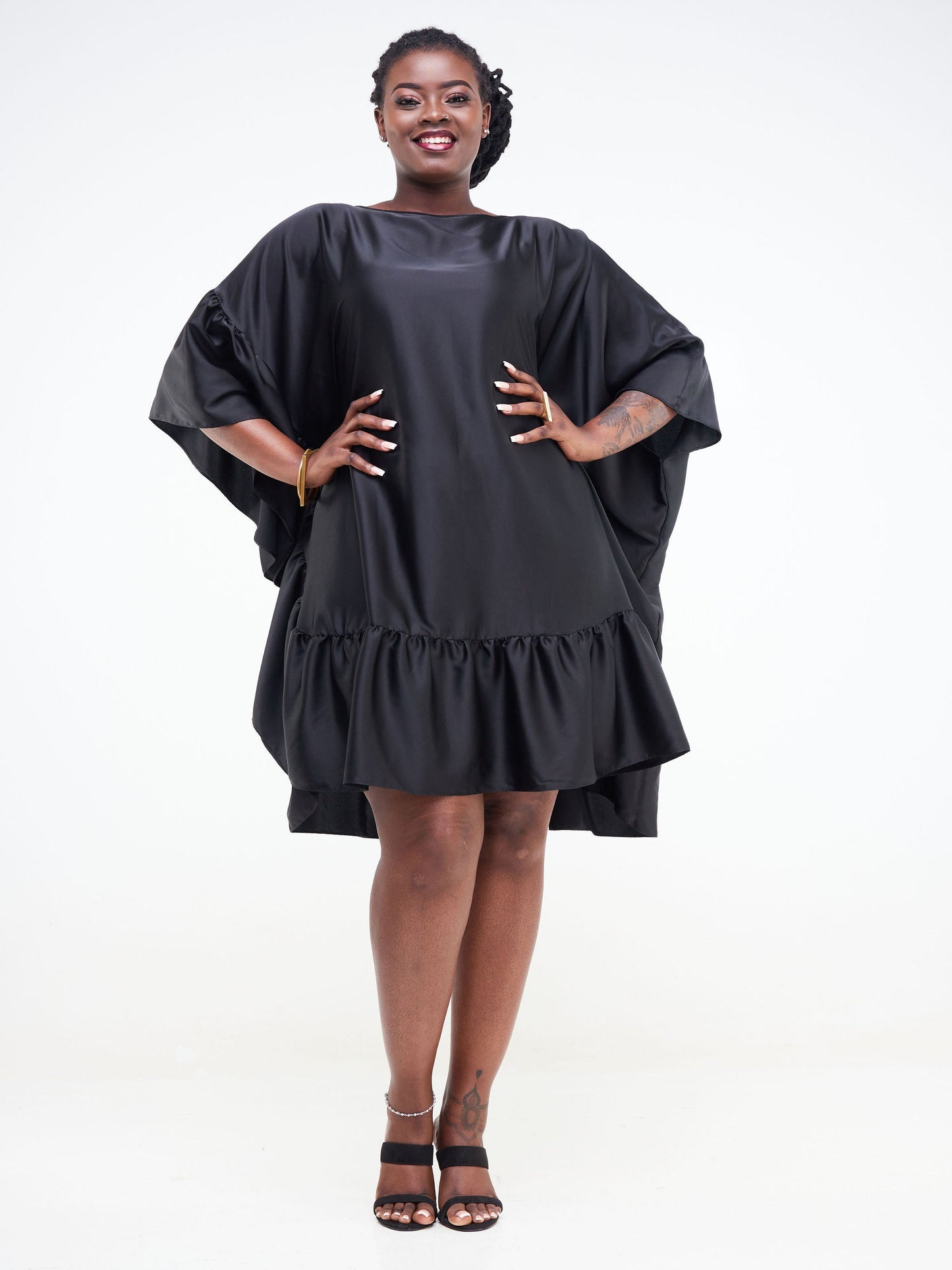 Vivo Fara Side Flounce Knee Length Kaftan - Black