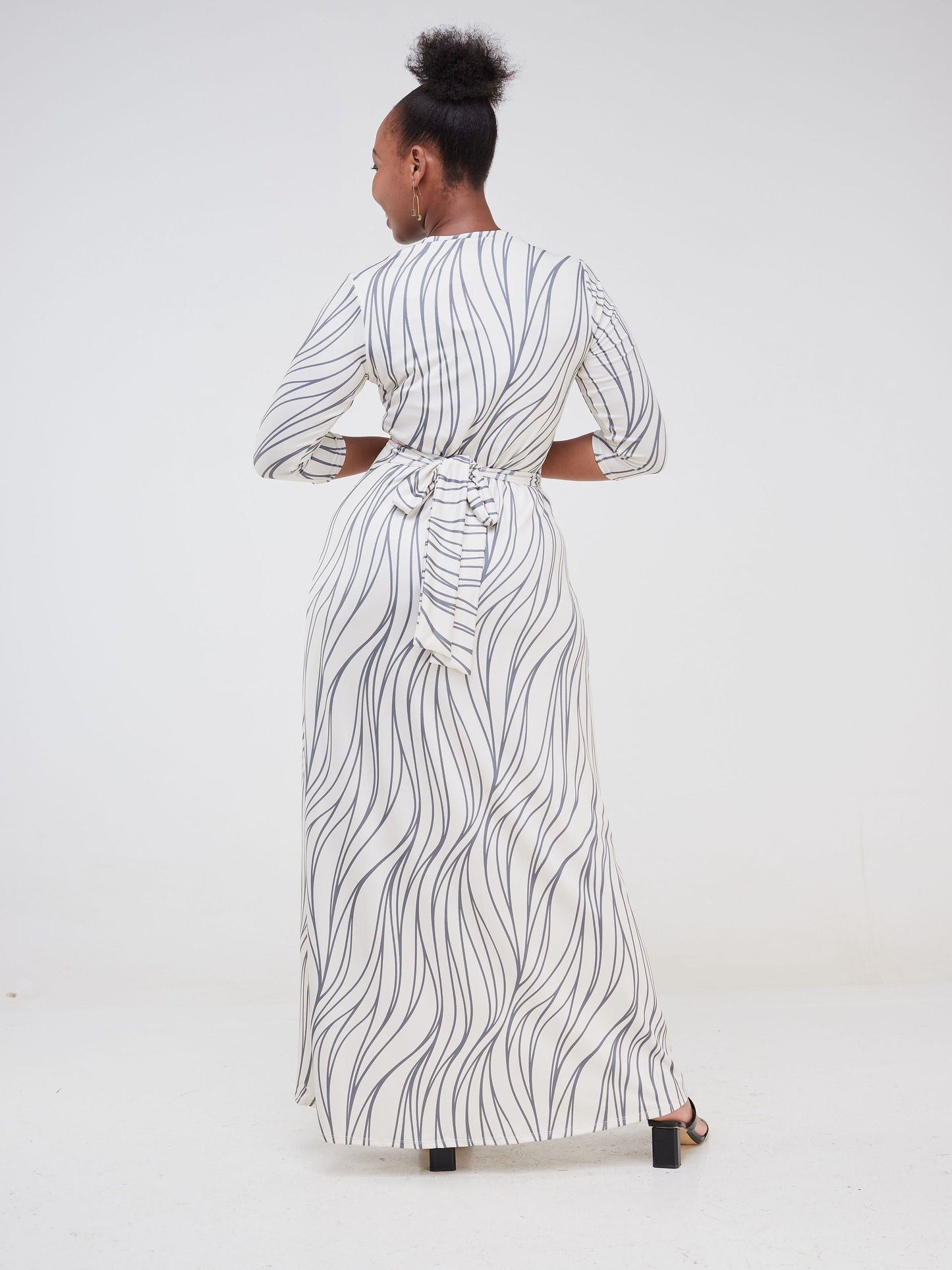 Vivo Lumi 3/4 Sleeve Wrap Maxi Dress - Beige / Grey Spiral Print