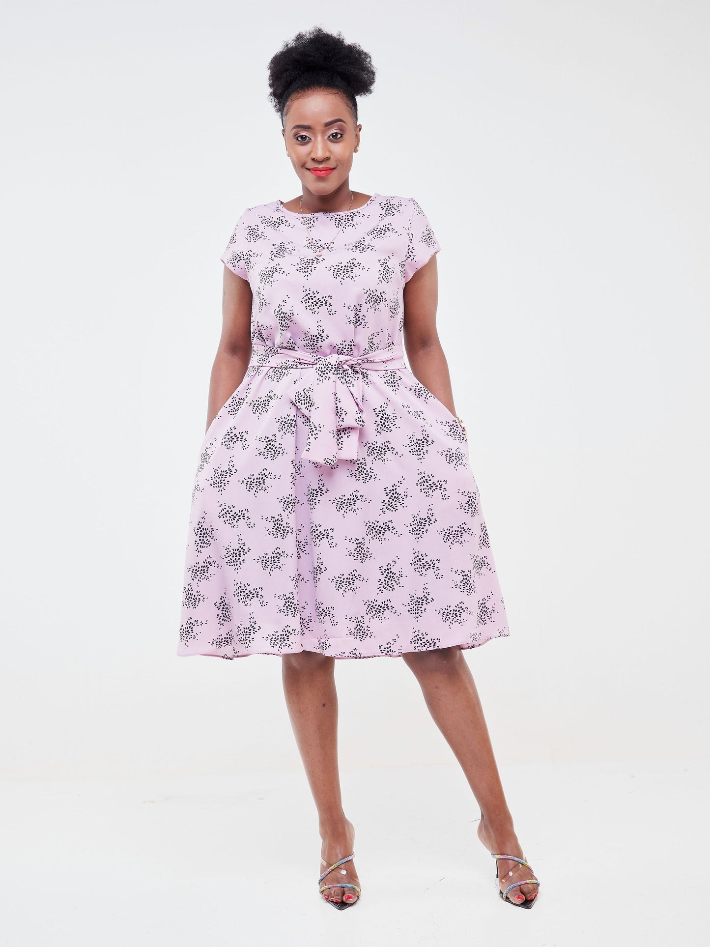 Vivo Basic Cap Sleeve Knee Length Tent Dress - Light Pink / Black Floral Print