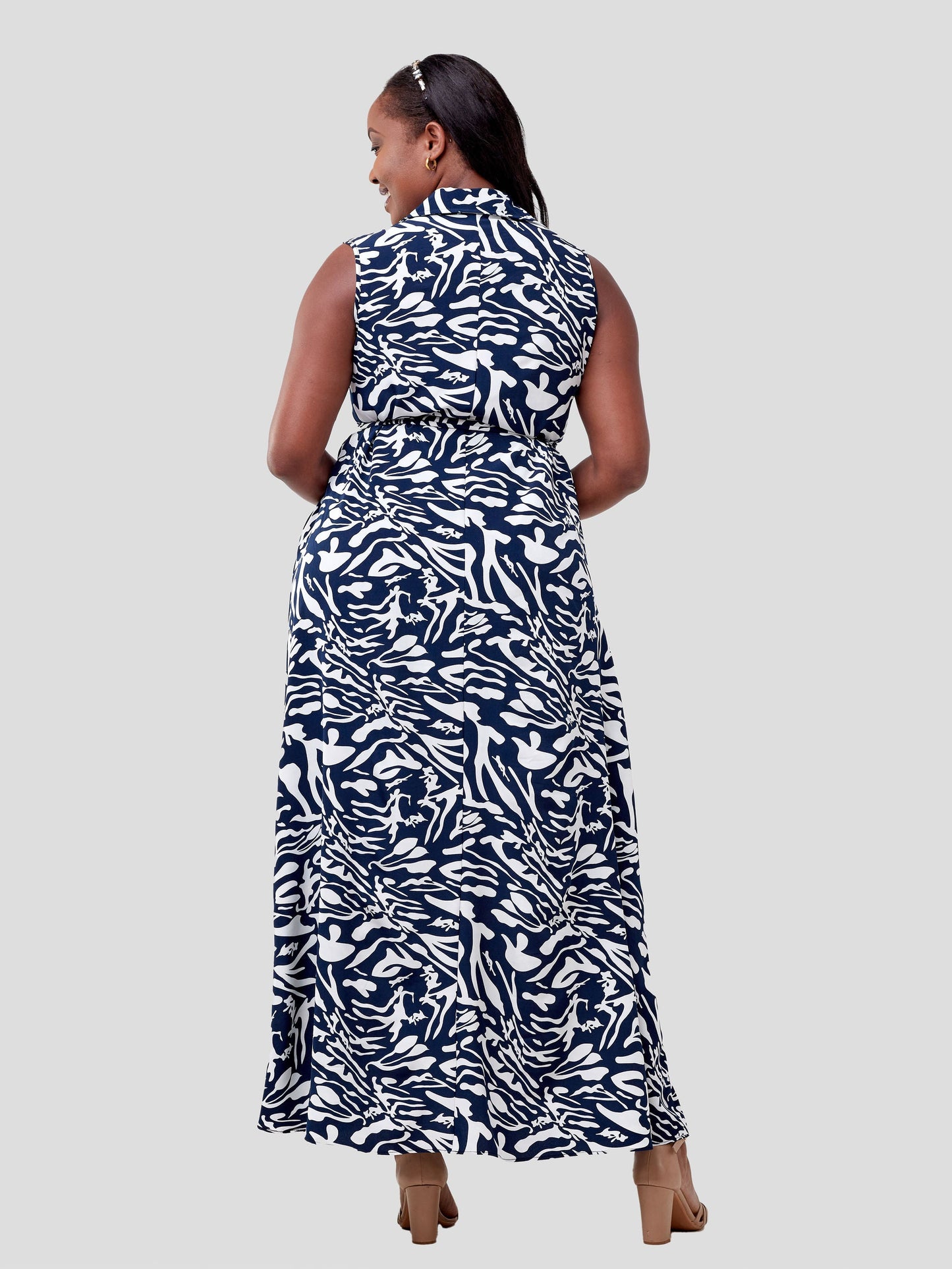 Vivo Zuri Sleeveless Tent Maxi Dress - Navy  / White Abstract Print