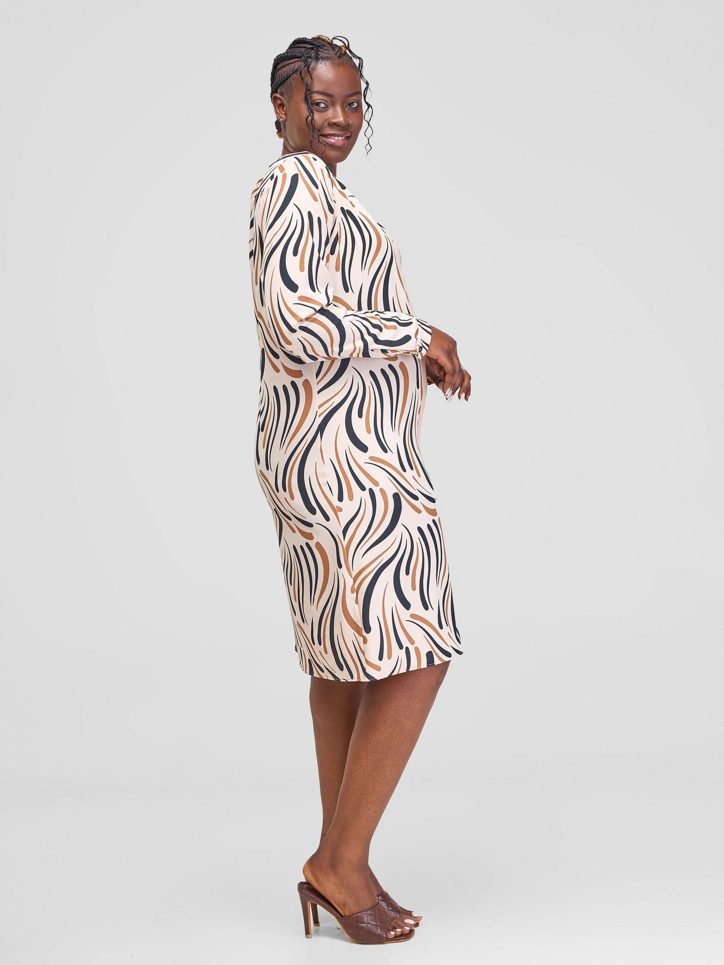 Vivo Ajani V-Neck Shift Dress - Beige Yala Print