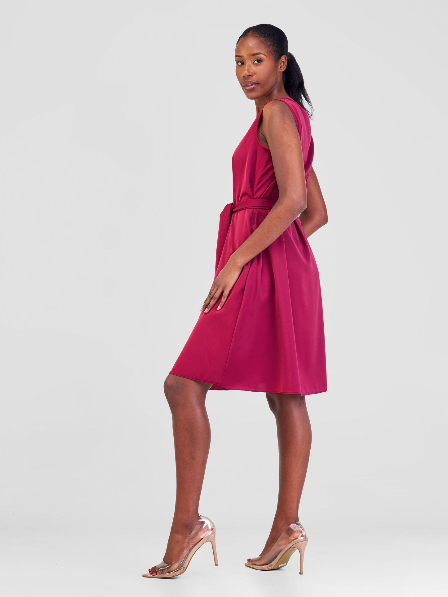 Vivo Maua Sleeveless Tent Knee Length Dress - Maroon