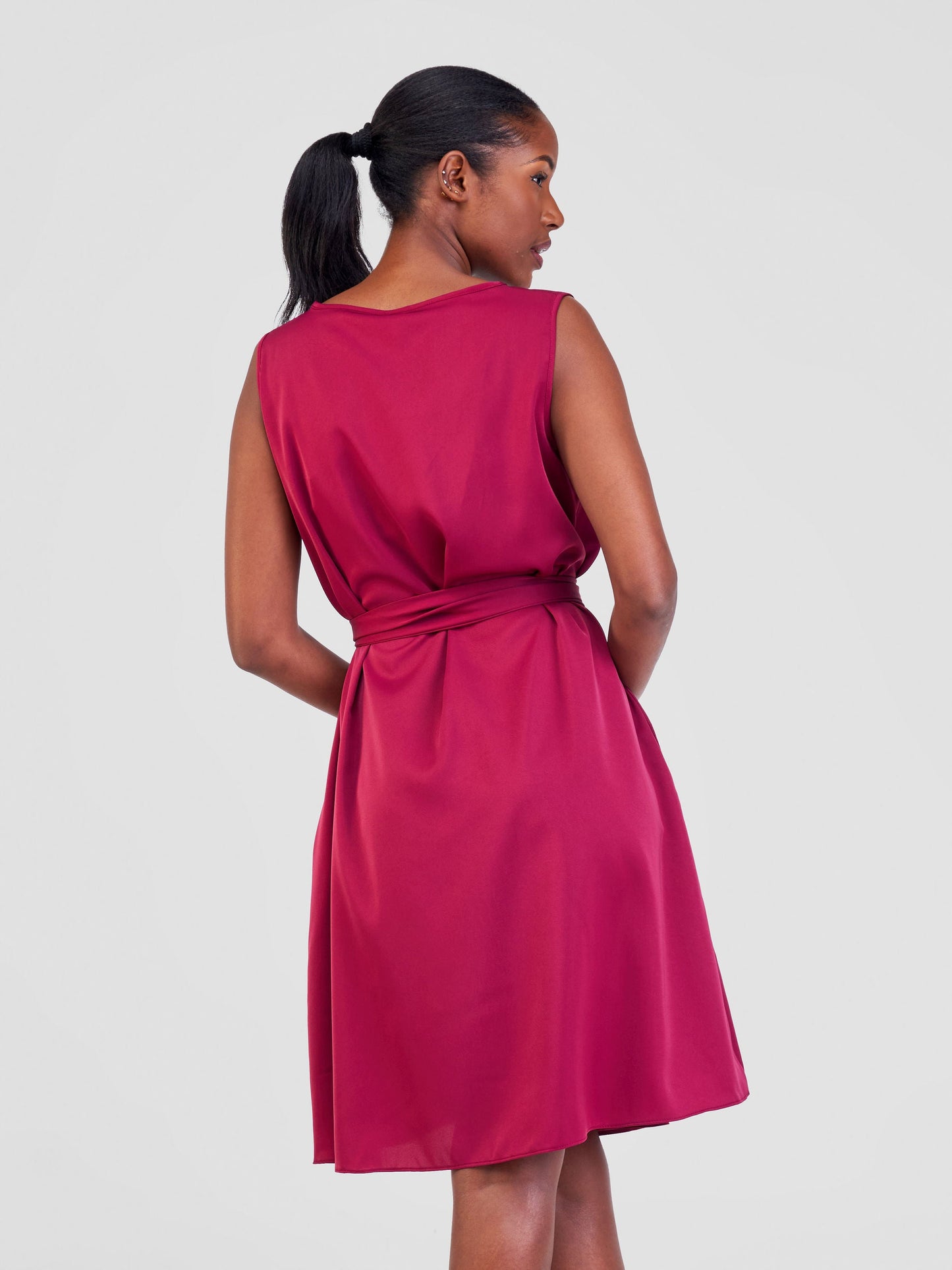Vivo Maua Sleeveless Tent Knee Length Dress - Maroon